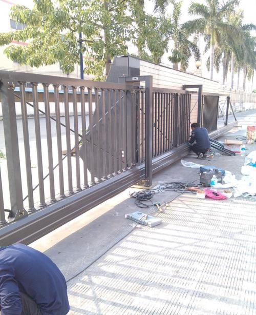 绵阳仙海区绵阳仙海区吉林松原市悬浮折叠门